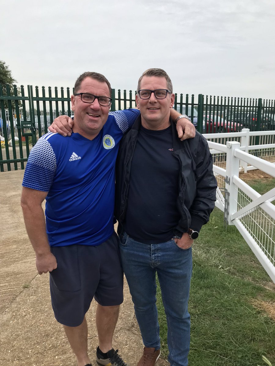 A pre-season friendly at Harrowby United gave the <a href="/TheHighwayMen_/">Newark and Sherwood United Football Club</a> supporters a chance to meet up two Flowserve legends as Mark Fardell and Gary Breden took centre stage pre match.
<a href="/harrowbyutd1949/">Harrowby United FC</a> <a href="/MarblesRadio/">Marbles</a> <a href="/jondlaryea1/">Jonathan D'Laryea</a> <a href="/mfarley73/">Mark Fardell</a>