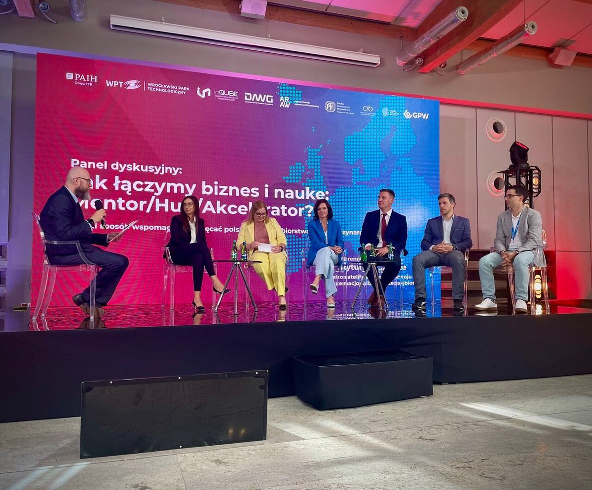 PayEyePolska's tweet photo. Today, we participated in the conference 'Research Institutes as Satellites Supporting Business Internationalization'. 🚀
PayEye was represented by Krystian Kulczycki, Vice President of PayEye and Anna Andrych, Director of Marketing and Communications.
#WPT #PayEye https://t.co/IfjAihMIlJ