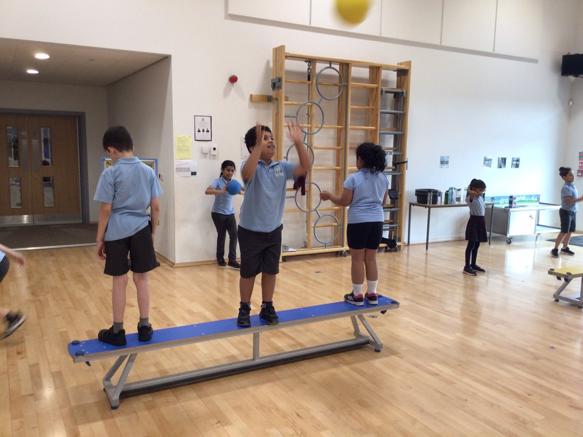 BramblesHolly tweet media