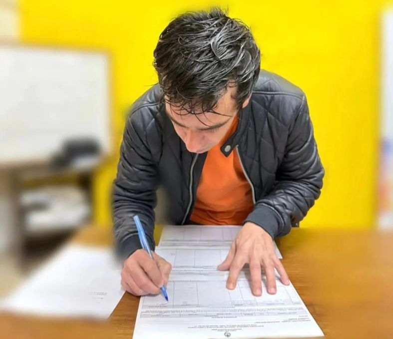 JRAzul3's tweet photo. PRECANDIDATOS A CONCEJALES 💪

 @agustinpuyou tiene 34 años y es un dirigente de larga militancia en la Juventud Radical, y desde hace dos años conduce un espacio político interno en la UCR con una representación del 45% del Comité local

#laFuerzadelCambio #ucr #Juntos https://t.co/UDarNjircU