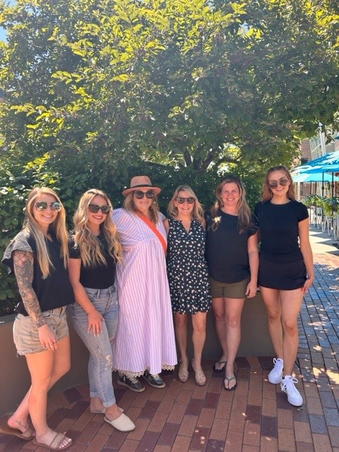 asyouwishco's tweet photo. Lunch planning date with this amazing team!!!
Looking forward to a busy July with #movecoordination, #dayofweddings, #organizingprojects, #homeawaycare, #personalshopping & #socialevents!
#asyouwishteam #asyouwishcolorado #asyouwishlifestyle #asyouwishfranchise #personalassist https://t.co/1yoi0pKQSf