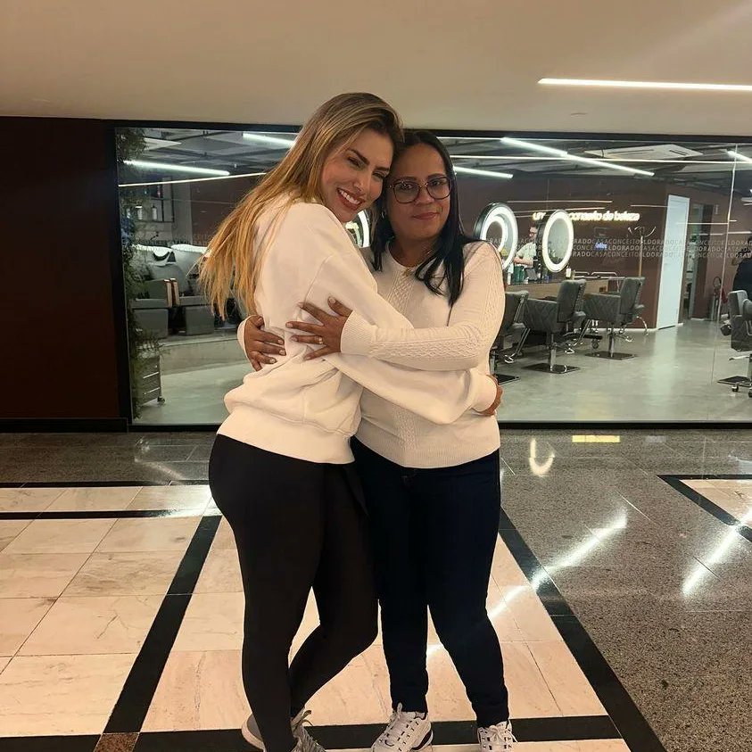 RaquelC43409240's tweet photo. #NewProfilePic Bom dia Te Amo meu Amor @erikaschneider 🥰💘 https://t.co/V96wLsxnKG