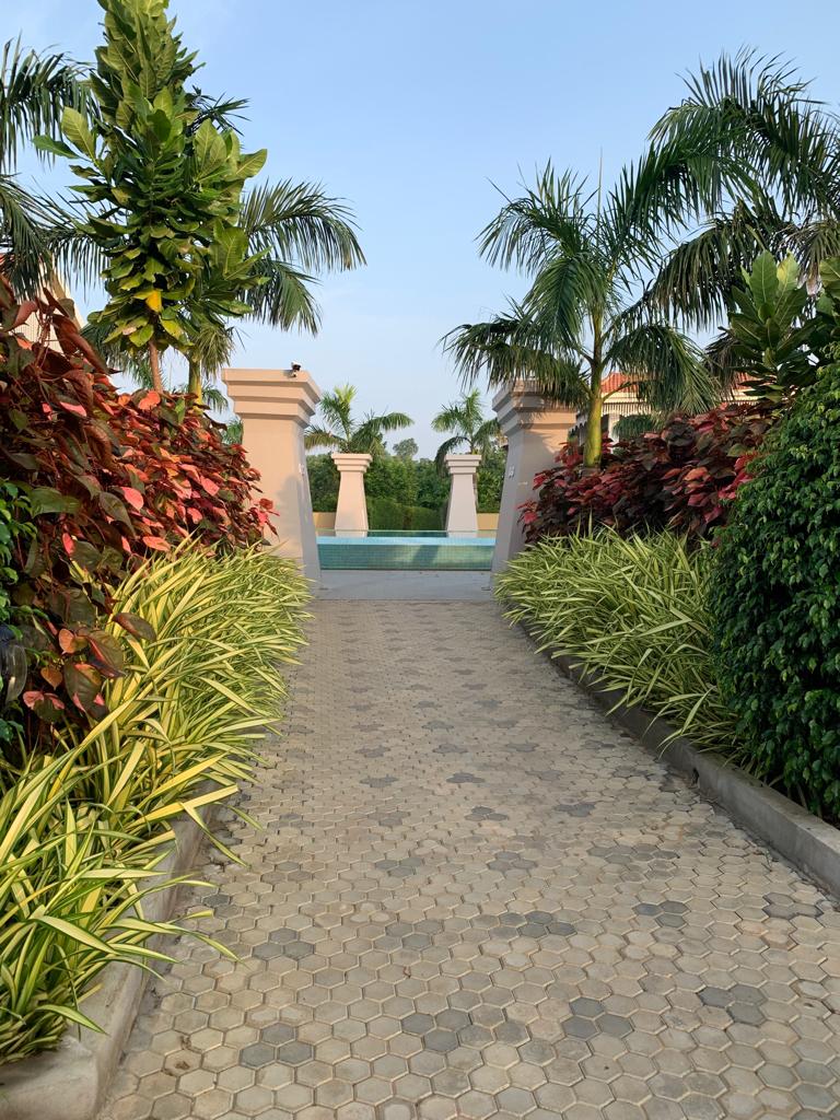 swostihotels's tweet photo. Escape the city chaos for a blissful morning at a luxury resort i.e. Swosti Chilika Resort, surrounded by lush greenery. The perfect destination to spend the vacation.💚
Book a stay at, https://t.co/lUUmEKzVSJ
#EscapeToNature #relaxingfriday #SwostiChilikaResort #Chilika #Odisha https://t.co/uOrCLnbAff