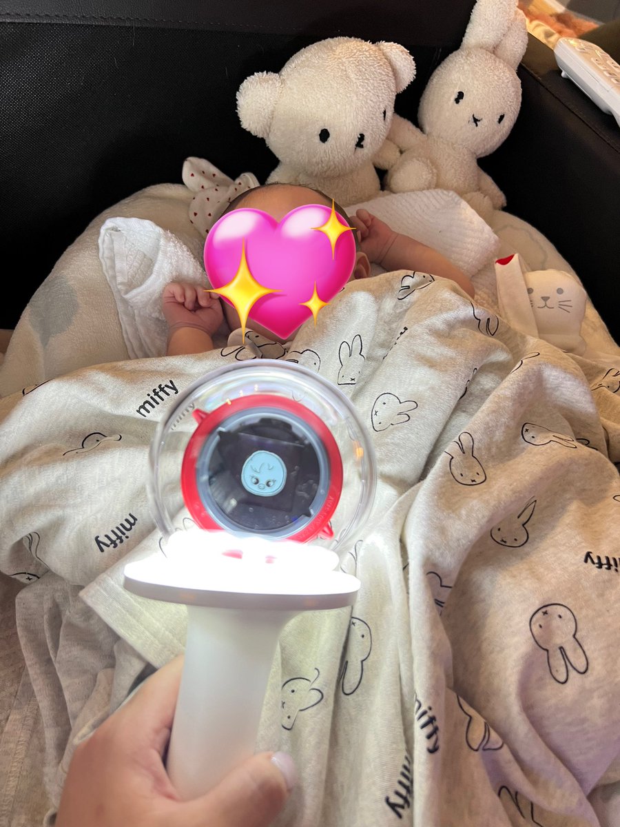 そういえばちょうどファンミの日にニューペンラ届いて、夫とベビと一緒にお家でまったり鑑賞会しました👶🏻🍼💕