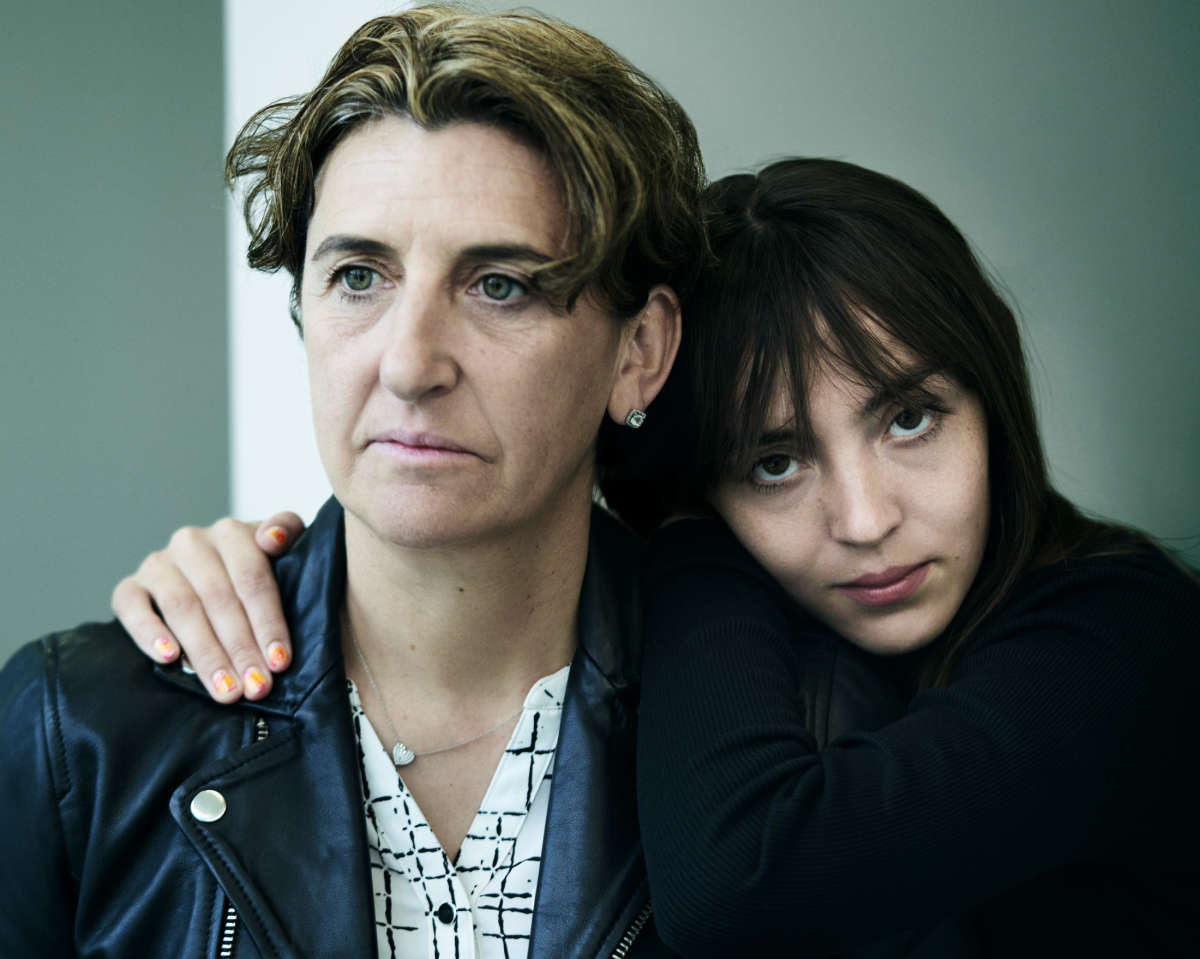 Virginie Verrier (@virg_verrier) on Twitter photo L'icône <a href="/PichonMarinette/">Marinette Pichon</a> et son double de cinéma <a href="/GaranceMarillie/">Garance Marillier</a> 5ème semaine en salles, on ne lâche rien ! J'aime cette photo qui résume l'amitié, l'affection, le respect et la bienveillance que nous avons partagés toutes 3📸© Jérôme Bonnet L'icône <a href="/PichonMarinette/">Marinette Pichon</a> et son double de cinéma <a href="/GaranceMarillie/">Garance Marillier</a> 5ème semaine en salles, on ne lâche rien ! J'aime cette photo qui résume l'amitié, l'affection, le respect et la bienveillance que nous avons partagés toutes 3📸© Jérôme Bonnet