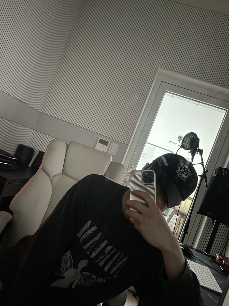 TNX_twt's tweet photo. 오늘도 알찬 하루 ~✌️🩶

#최태훈 #TAEHUN https://t.co/6NRCDR5z4b