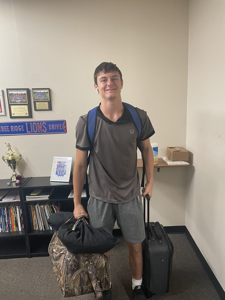 ando5604's tweet photo. My Guy headed to Ken Chertow wrestling camp!
He will come back with new techniques! Ready for 2024 to be his year! Visiting Hershey Park and Penn State while gone!
@PTRFootball @PRidgeWrestling  @PrincipalRidge @FBCoachPR @FBCoach_JH @klaykoester @pennstateWREST @GeorgiaGrappler https://t.co/59L9gAPjhM