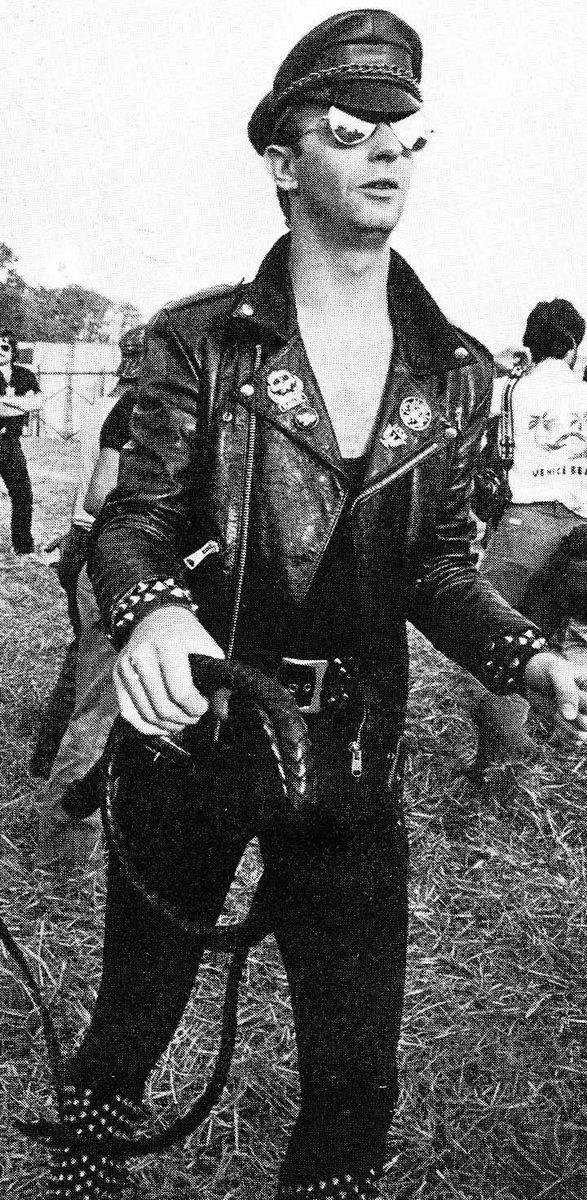 OurHalford's tweet photo. Fuck me if he isn't the fucking best.
#halford #judaspriest #fight #2wo #robhalford #nuestrohalford #metal #heavymetal #metalgod https://t.co/jjVYbt9slb
