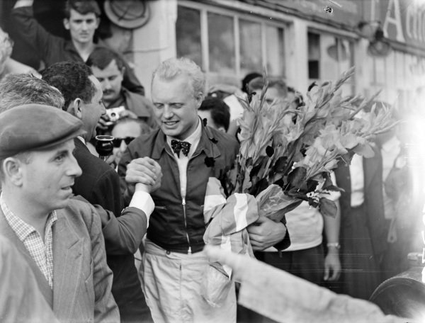 Há 65 anos Mike Hawthorn (Ferrari) venceu o GP FRANÇA 1958, sua única vitória na temporada que lhe deu o título. Stirling Moss (Vanwall) foi o 2º e Wolfgang Von Trips (Ferrari) o 3º.

#F1 #Formula1 #FranceGP #GPFrance #FrenchGrandPrix #1958F1 #RacingHistory #MotorsportMemories