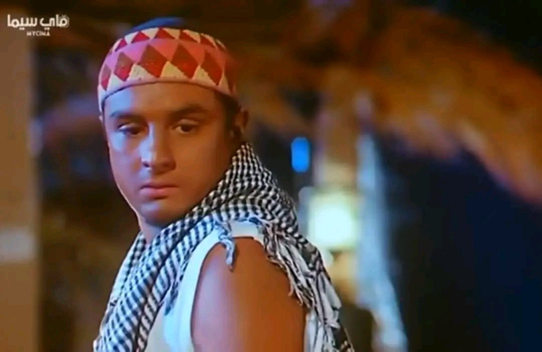 - علي فين ؟
= العشة مبتشلش غير تلاتة .. ناموا انتوا هنا وانا هنام مع البنات بقي وامري لله