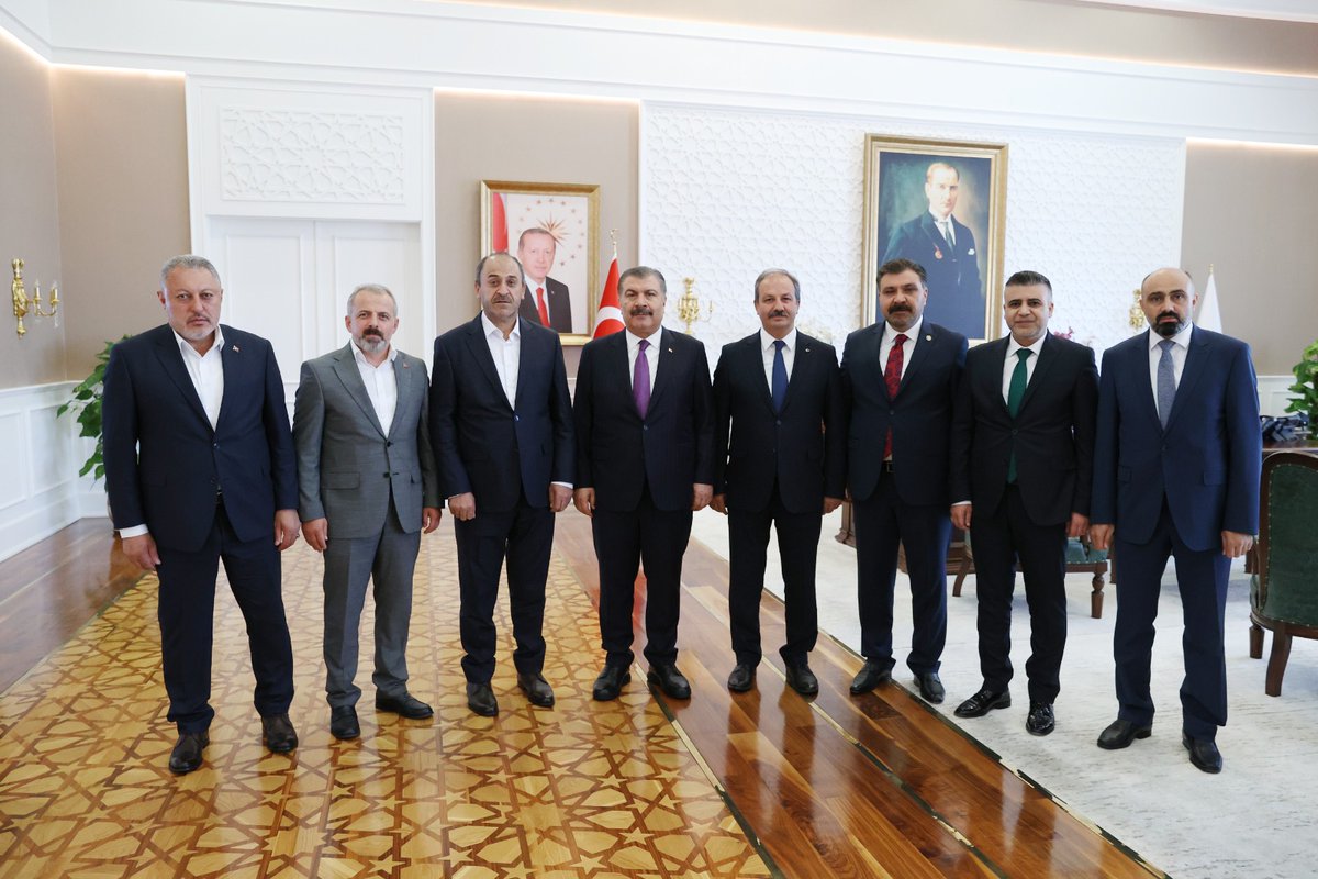 Sağlık-Sen Genel Başkanı Mahmut Faruk Doğan ve Yönetim Kurulu Üyeleri, Sağlık Bakanı Fahrettin Koca’yı ziyaret ederek, sağlık çalışanlarının gündemindeki konuları iletti. 
⤵️
sagliksen.org.tr/haber/12697/sa…