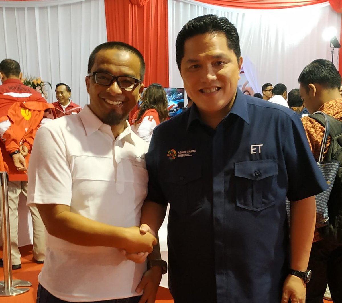 asrildarma's tweet photo. @kurawa @erickthohir Stadion Utama Riau siap tunggu Piala Dunia U-17 Bang @erickthohir dan Bang @kurawa. Renovnya gak kami recokin. Punya track record gelar Pra Piala Asia U-22 Tahun 2021. Australia, Jepang, Macao dll main disini. https://t.co/YmWolaWOXi