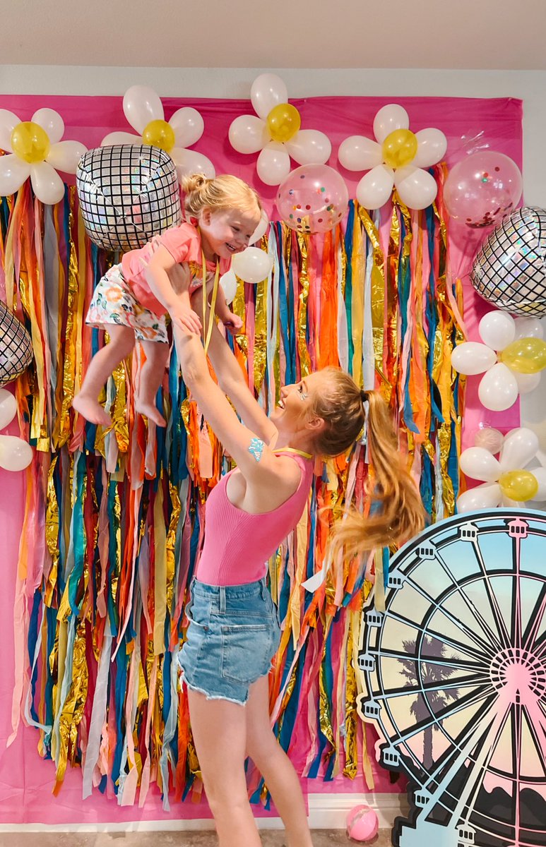 Alexis__Tiller's tweet photo. My sweet girl turned 2🌼🪩🦋 #BexFest https://t.co/OuoCNADh4p