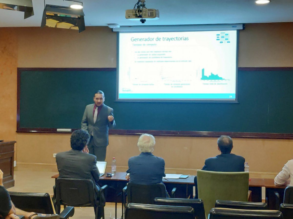 Hoy aprovechamos para dar la #enhorabuena a Juan Medina, miembro de nuestro grupo de investigación, quien ha defendido su #tesisdoctoral ayer en la escuela <a href="/industrialesupm/">Escuela Industriales</a>. ¡Felicidades, Juan, por este importante logro! 🎓🎉 <a href="/CARobotica_/">CAR (CSIC-UPM)</a> #Investigación