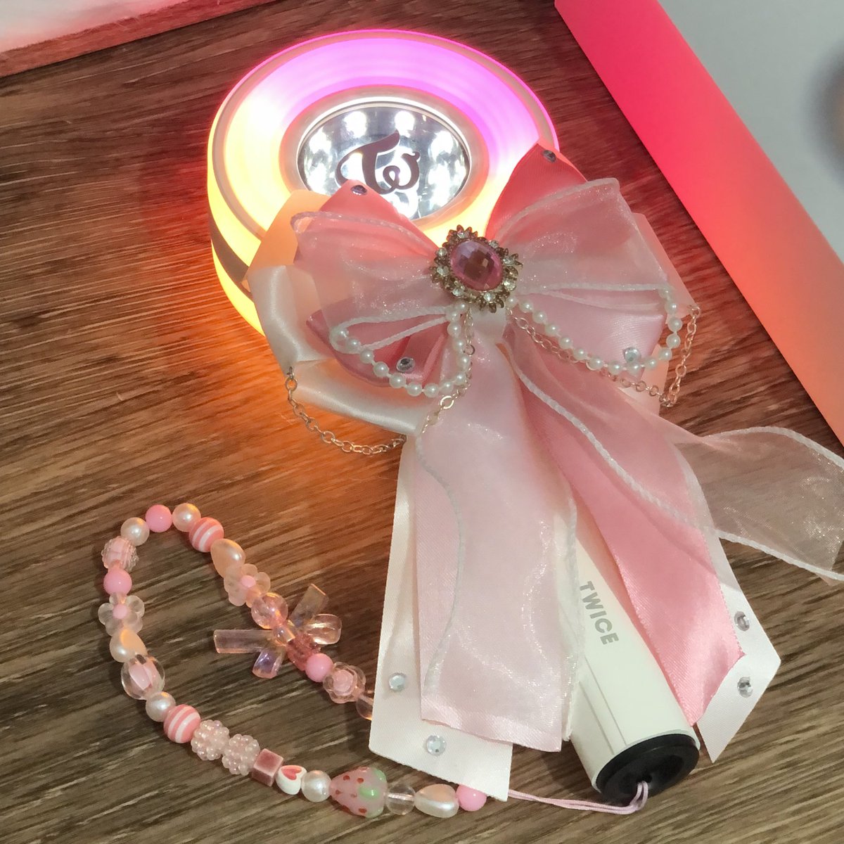 tofucartz's tweet photo. 🍥 : (๑˃̵ᴗ˂̵)୨ + ♡ from @SOOBEANlE ! ◌༉‧

⇢ ˗ˏˋhi! sorry for the late feedback, I've been busy. anw the ls ribbon arrived safely! It's so pretty mas lalo na irl and sparks so much😭💗 Tysm for doing my requests regarding the design po! 

#beanieproof #tofucartmailz https://t.co/LAEWuZ7eN9