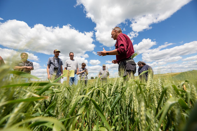AFREC (@mnsoilfertility) on Twitter photo University of Minnesota Extension nutrient and water management specialist Lindsay Pease talks to the Red River Farm Network about the upcoming Crops & Soils Day on July 19, 2023. <a href="/UMNExt/">U of MN Extension</a> <a href="/UMNswac/">Soil, Water, & Climate</a> #MNsoilFertility #MNag <a href="/RRFNWick/">Don Wick</a> <a href="/rrfn/">RRFN</a>
soundcloud.com/mnsoilfertilit… University of Minnesota Extension nutrient and water management specialist Lindsay Pease talks to the Red River Farm Network about the upcoming Crops & Soils Day on July 19, 2023. <a href="/UMNExt/">U of MN Extension</a> <a href="/UMNswac/">Soil, Water, & Climate</a> #MNsoilFertility #MNag <a href="/RRFNWick/">Don Wick</a> <a href="/rrfn/">RRFN</a>
soundcloud.com/mnsoilfertilit…