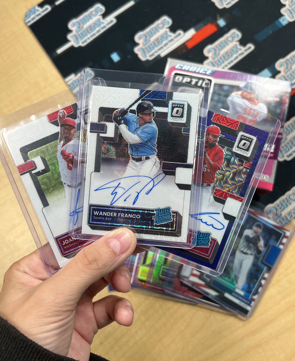 dacardworld's tweet image. 🤩🚨GIVEAWAY 🚨🤩

We just ripped some optic choice, and we’re giving away all the cards from the box including this Wander Franco Rated Rookie Auto 🔥🔥

RT to enter!!