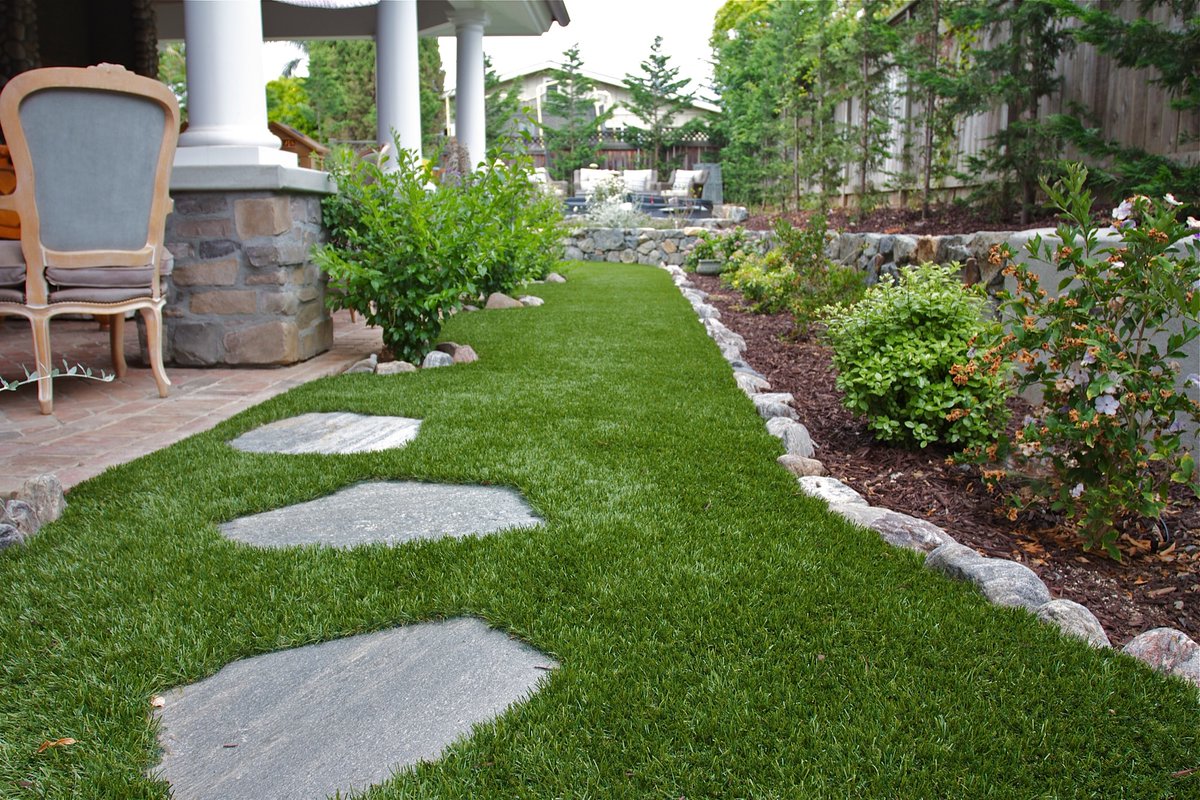 GrassAbu's tweet photo. #Artificial turf makes no compromise on durability and quality of turf. Call Now: 056-600-9626, Email info@artificialgrassabudhabi.ae or WhatsApp Clicking Through Following Link https://t.co/qrI4e89L5S visit: https://t.co/Rz2MK9EcPB https://t.co/GPaavpS8BJ