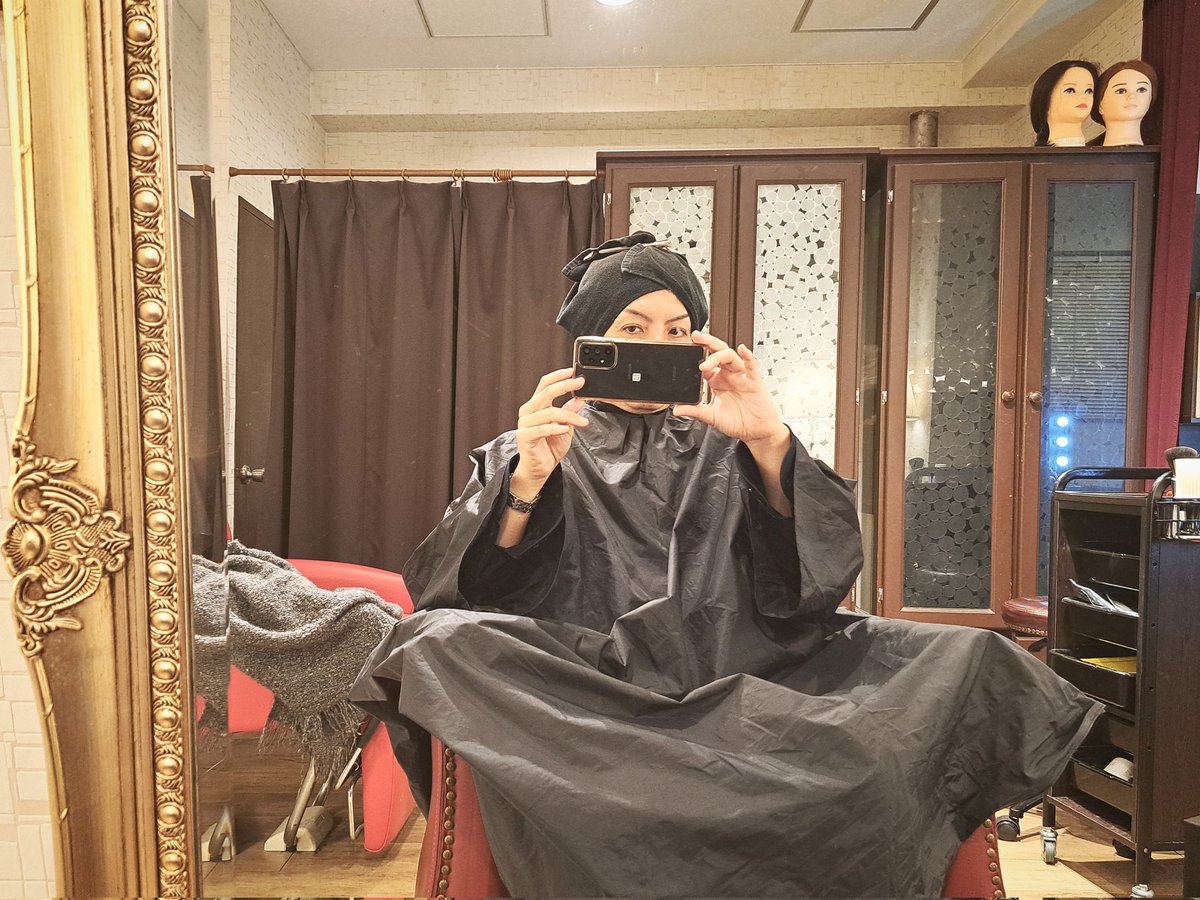 Shingo_FManager's tweet photo. 今宵は仕事終えて
カット&amp;カラー💇✨
からのぉ～
この後
#渋谷カビカビ
ロックンロール・サーカス
#SYNCHRO で
3曲歌います https://t.co/TBJZTRoamN