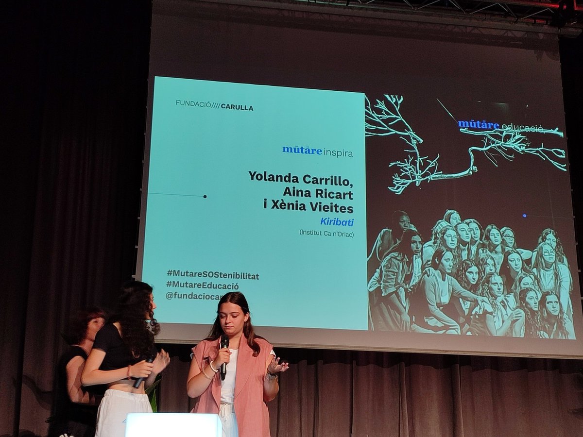 laurafrailev's tweet photo. Presentación de Kiribati en Arts i educació per la SOStenibilitat, hoy en #Barcelona organizado por @FundacioCarulla @martaesteve_za
@lasalasabadell https://t.co/Z1eYYVywZl