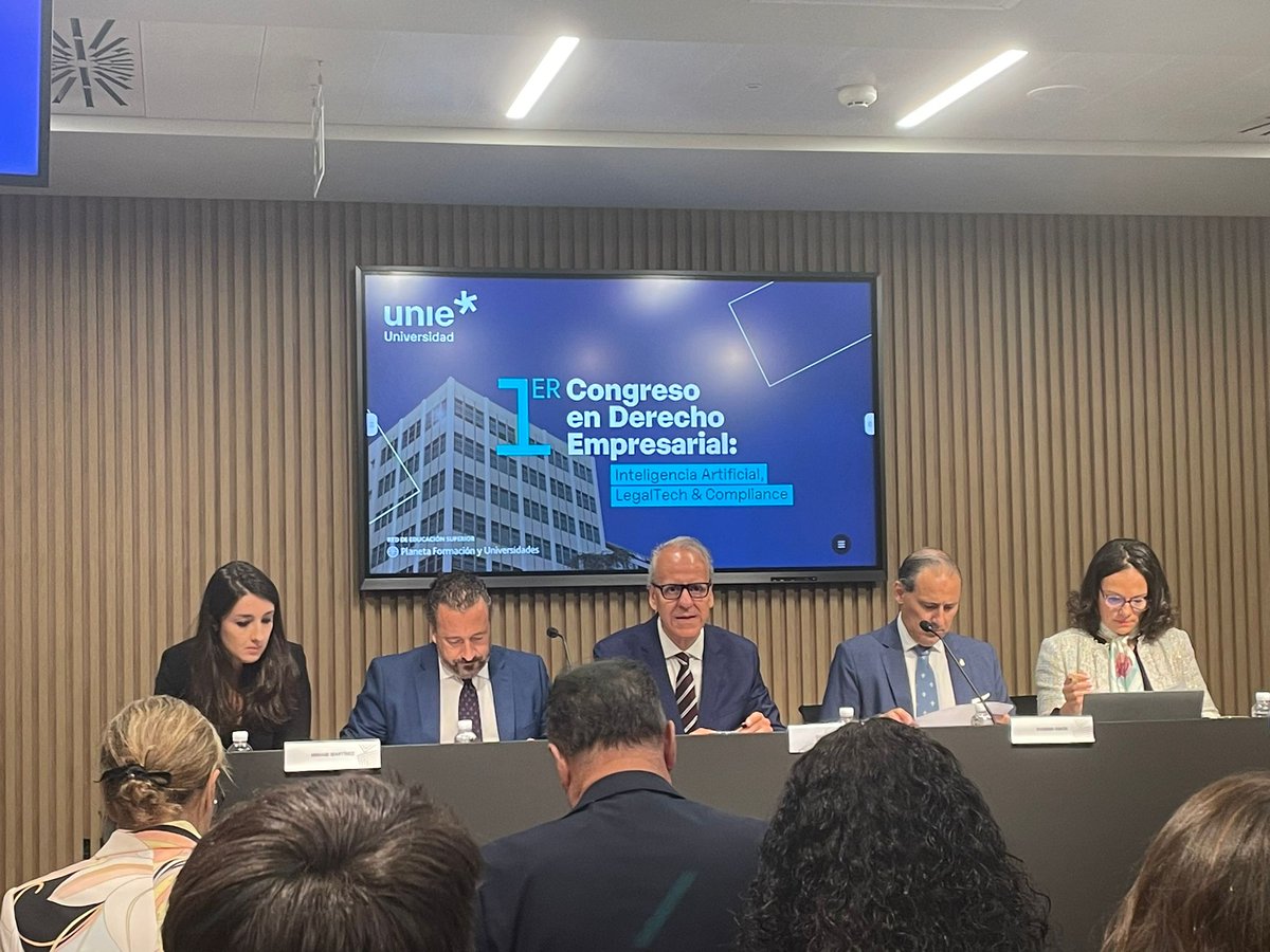 derechopractico's tweet image. ⚡ Muy interesante lo que nos contó @EugenioRibon , Decano @icam_es , durante 'Congreso de Derecho Empresarial: IA, Legaltech y Compliance' organizado por @UNIEUniversidad  

#legaltech #universidad #innovación #robótica #IA 

¿Quieres saber más?👇
derechopractico.es/eugenio-ribon-…
