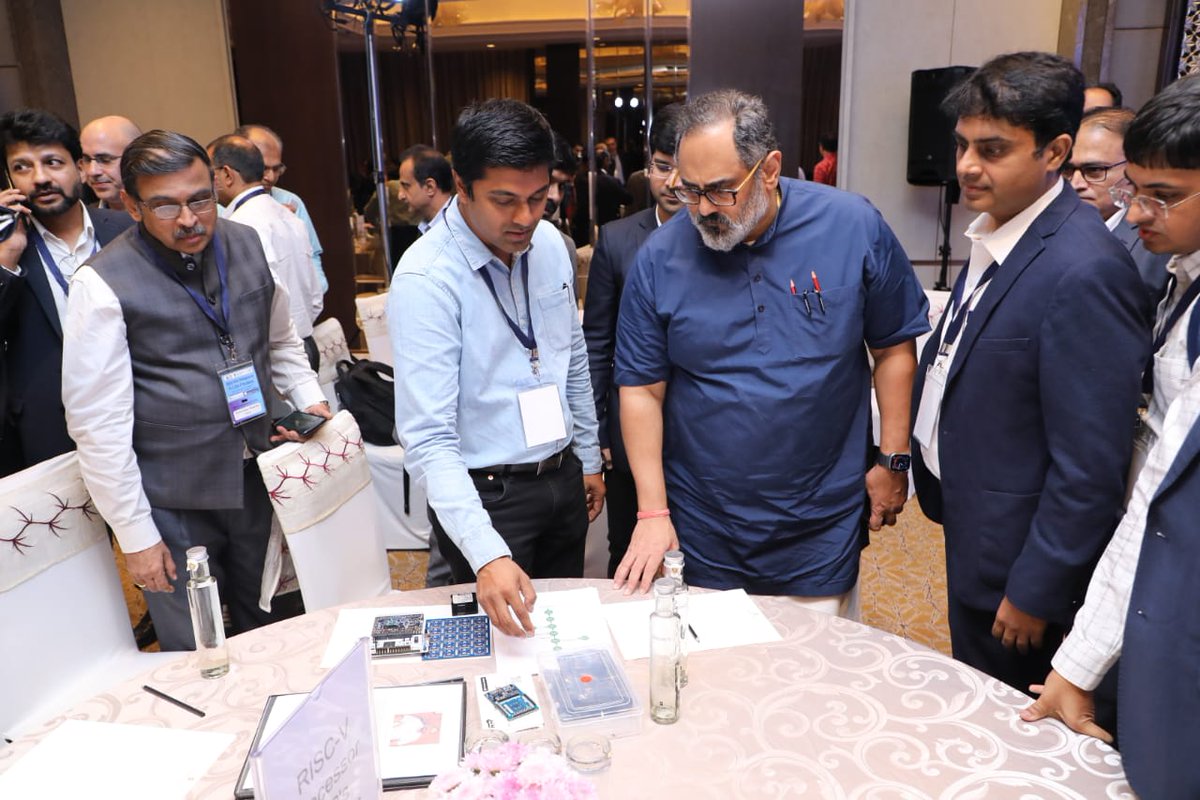 Electronics_GoI's tweet photo. MeitY in association with @iesaonline organized #DigitalIndiaDialogues on #PLI2.0 for #IT Hardware.
 A session on "Catalyzing the design of NextGeN Processors, IPs &amp; embedded systems" was conducted under the chairmanship of Hon'ble MoS @Rajeev_GoI with Industry stakeholders. https://t.co/l6zgcgmS3p