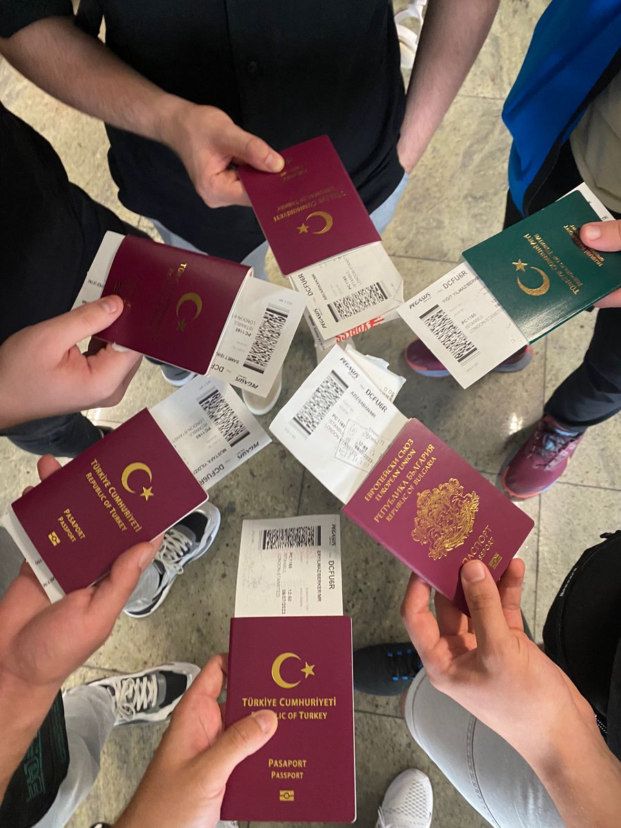 SymbolizeVlr's tweet photo. Coming for @uemasters final https://t.co/Rijx7UjUou