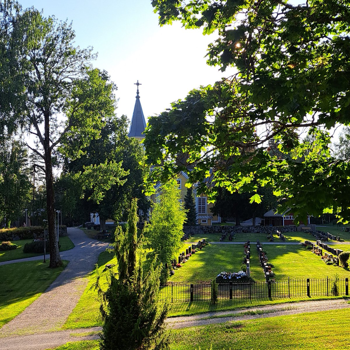 "Lavian kirkko valmistautuu televisionäyttömöksi" <a href="/Arkkihiippa/">Arkkihiippakunta - Åbo ärkestift</a> piispa <a href="/MariLeppane/">Mari Leppänen</a> toimittaa Lavian kirkon 200 v. juhlamessun to 24.8. Klo 18. 📺 <a href="/yle/">れいぜ</a> televisioi #piispanmessu'n! Tervetuloa Lavian kirkkoon💒

#kiitollisuuskantaa #uutisluotsi #laviankirkko