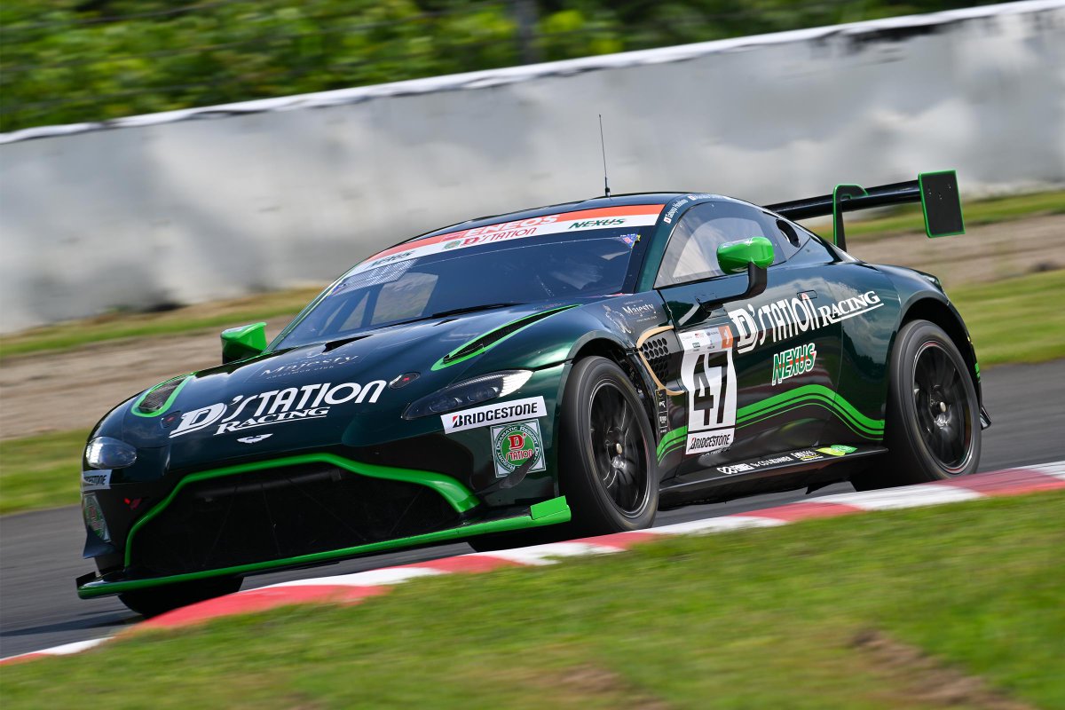 dstation_racing's tweet photo. 7月8〜9日に行われるスーパー耐久第3戦SUGOに向け、本日からD'station Vantage GT8Rが走行をスタートさせました。皆さまぜひ週末のレースへご声援よろしくお願いします！
#DstationRacing #AstonMartin #AstonMartinRacing #SuperTaikyu #STai #VantageGT8R https://t.co/aZaNmGIrIY