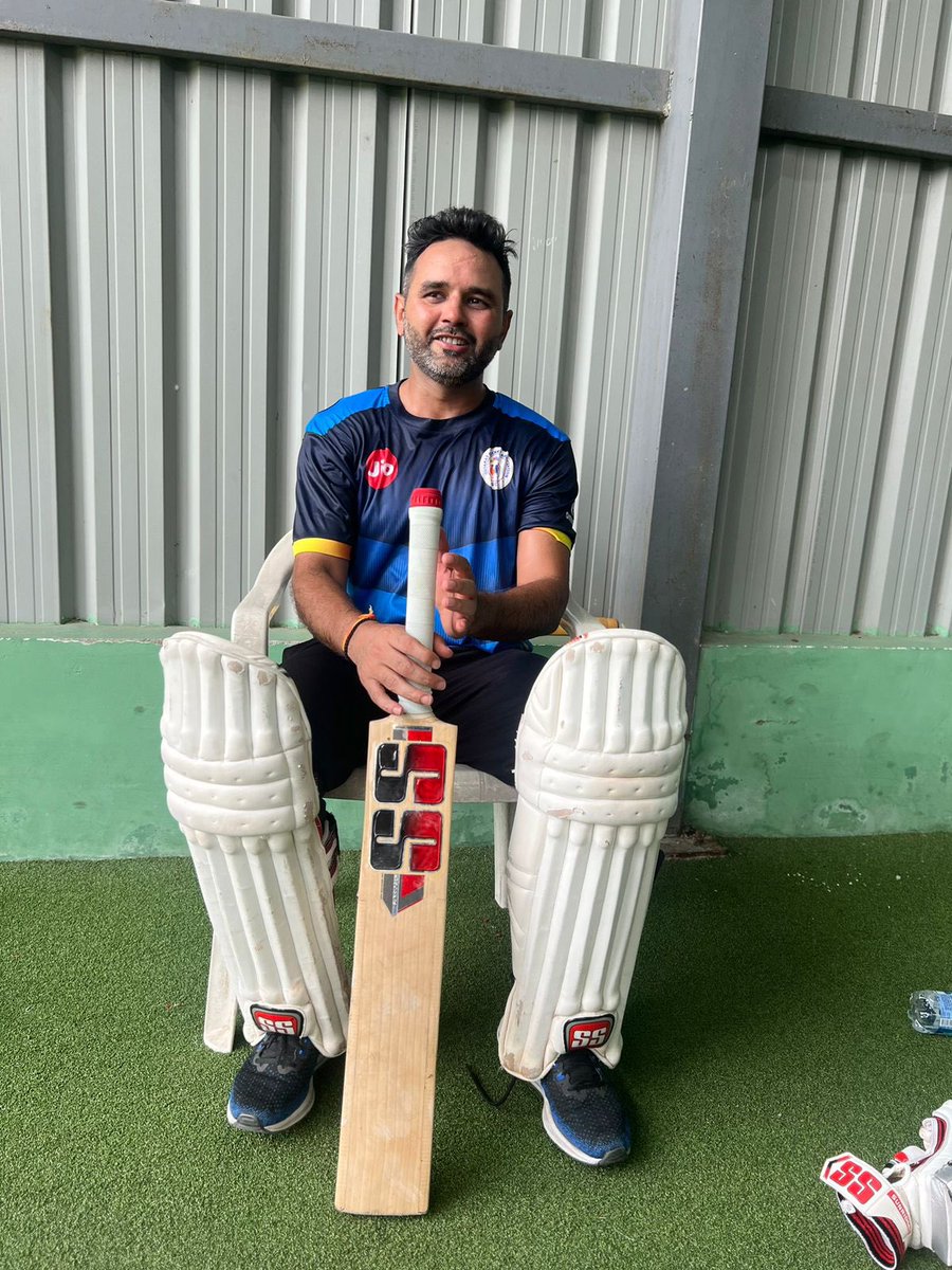 parthiv9's tweet image. My kind of ‘Net’flix and chill 
🏏🤙🏻

After an energetic session of being back in the nets. 💥

#netpractice #cricket #fitness