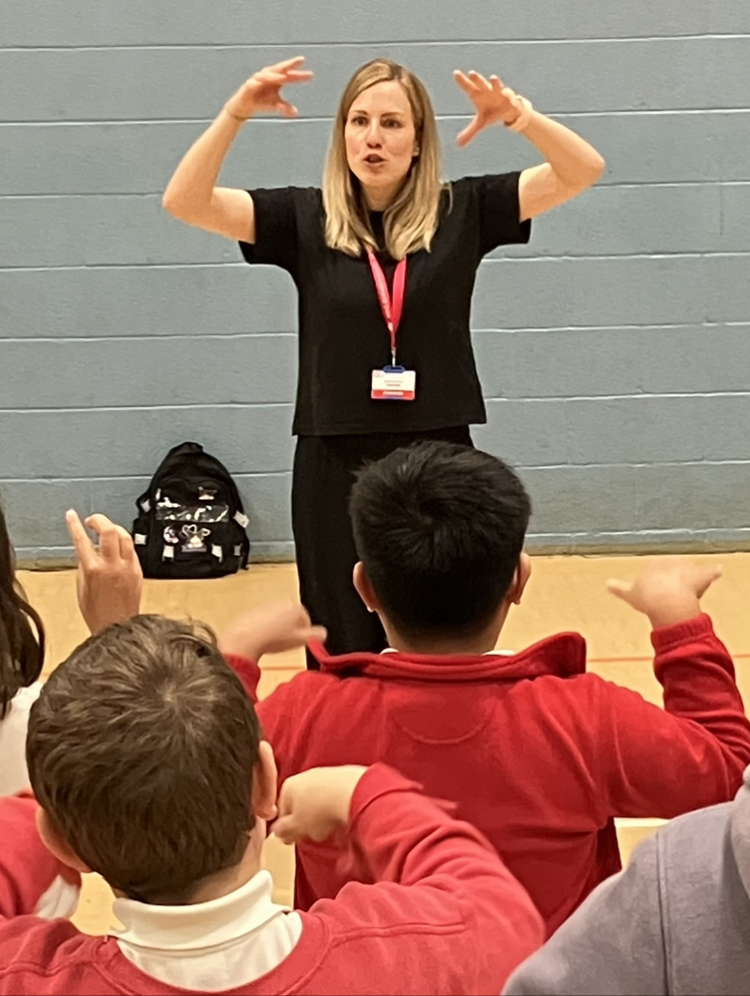 KESBATHMusic's tweet photo. The most amazing musical project!!!
Celebrating 10 years of partnership with @bathphil, 8 top KES musicians, alongside the orchestra's Creative Learning Team, composed a challenging body percussion piece which was then taught to, and performed by, nearly 80 pupils from @HeadSMGP https://t.co/zi1mEu5GGD