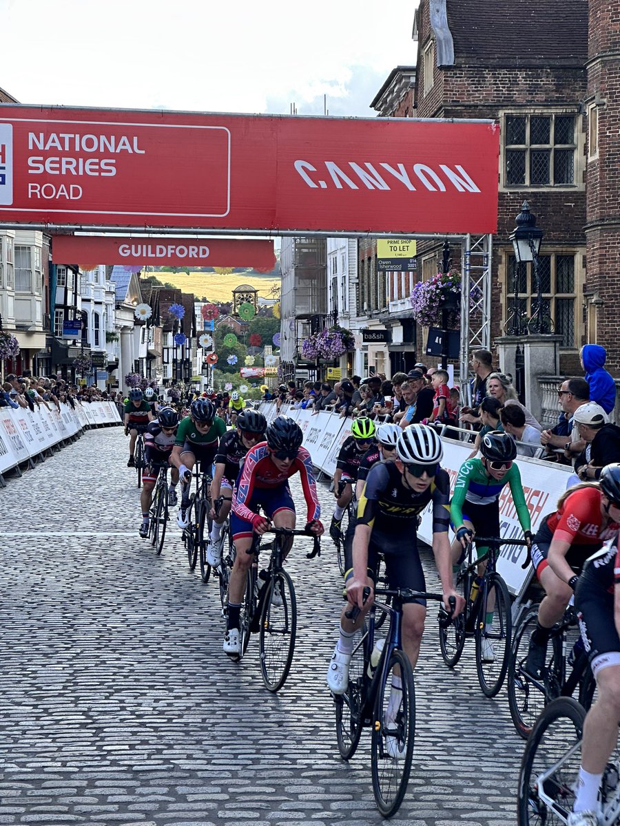 Simon Allison tweet media