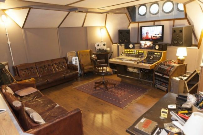 orangotone's tweet photo. #studio #homestudiorecording #homestudiosetup #homestudio #audioengineer #recording #recordingstudio #recordingstudiodesign #recordingsession #recordingengineer #recordingstudiolife https://t.co/gXm0SFYnv4