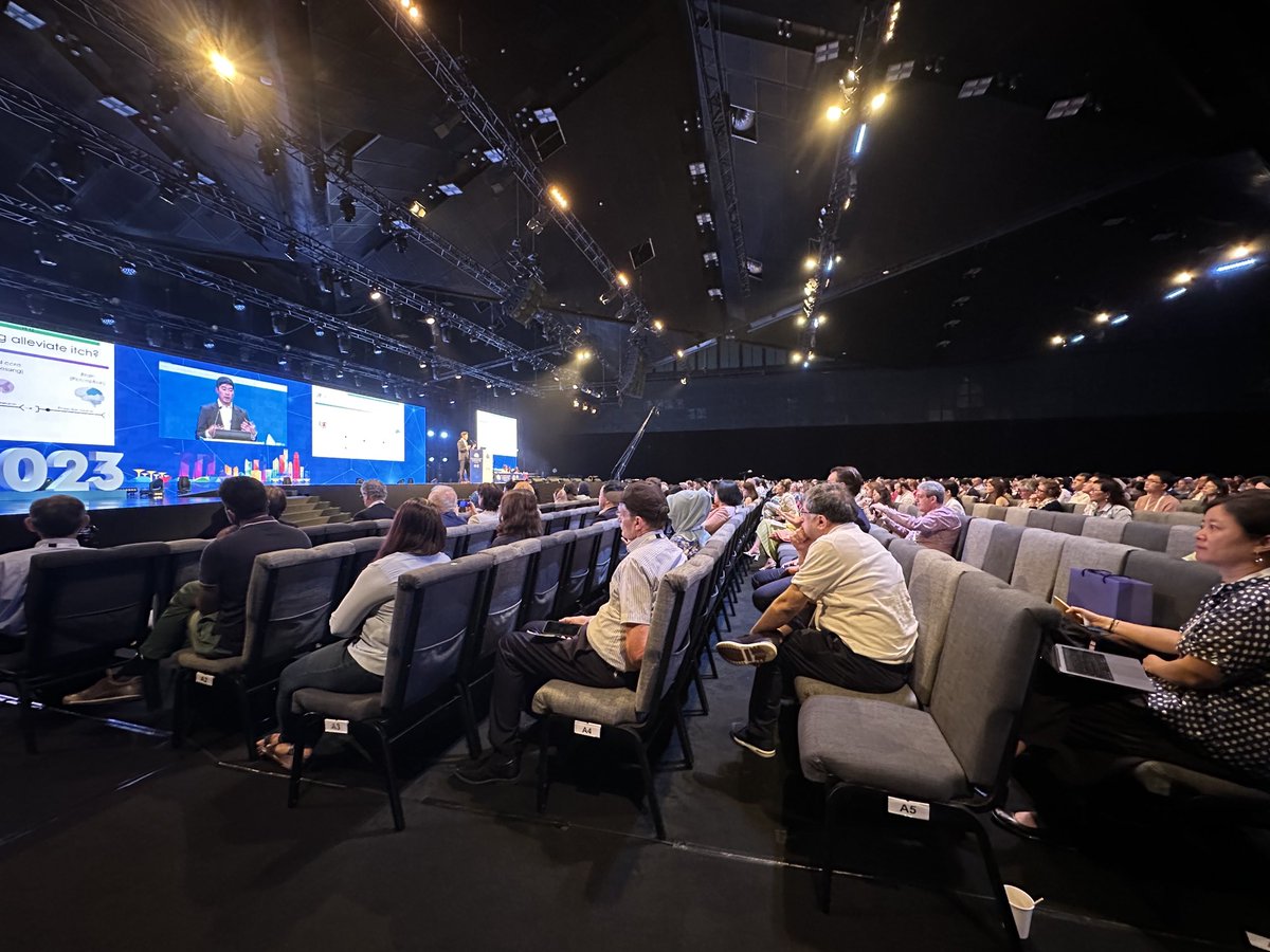 itchdoctor's tweet photo. Thank you @ILDSDerm for the opportunity to give a #keynote talk in the #plenary session on #therapeutics for #pruritus - #itch has come a long way and international audience in #singapore was amazing #neuroimmune #prurigo #eczema #JAK #Il4ra #Il31 #kappa #notalgia https://t.co/Uz00S7y2Fo