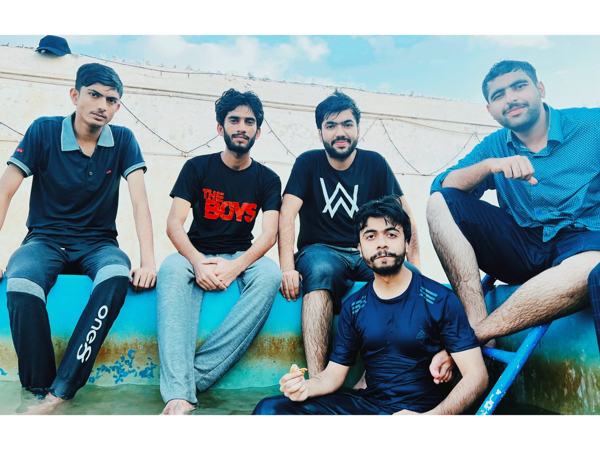 iAsadRahimoon's tweet photo. Life is Cool by the Pool..!! 💦🌊
.
.
Village Bhai Khan Talpur, TMK, Sindh
.
.
#IMCians #IMCTMK #TUMSTMK
#SwimmingPool #PoolVibes #PoolSide
#VillageBhaiKhanTalpur #TMK https://t.co/nmGgAk7XeF