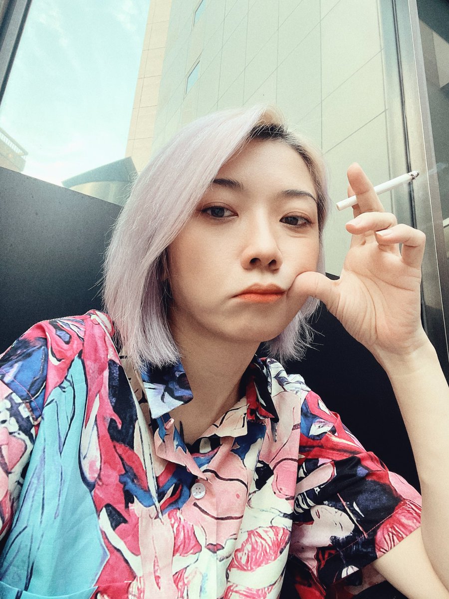 HSIAOLAN_ART's tweet photo. 今天是紫灰色的頭髮✌︎('ω'✌︎ ) https://t.co/omlmkUoIls