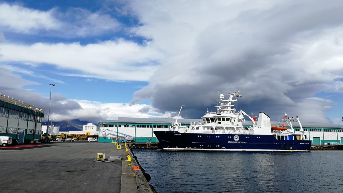 R/V Skagerak (@rv_skagerak_gu) on Twitter photo Truly an honour! The Swedish ambassador to Iceland <a href="/ahlberger/">Pär Ahlberger</a> has visited R/V Skagerak, currently located in Reykjavik’s harbour. During the visit, the Ambassador was also given a presentation of the underwater robot Ran. Read news item here: gu.se/en/news/sweden… Truly an honour! The Swedish ambassador to Iceland <a href="/ahlberger/">Pär Ahlberger</a> has visited R/V Skagerak, currently located in Reykjavik’s harbour. During the visit, the Ambassador was also given a presentation of the underwater robot Ran. Read news item here: gu.se/en/news/sweden…
