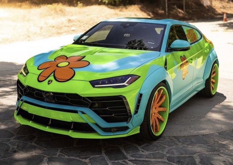 Shtreetwear's tweet photo. Chief Keef’s Mystery Machine Lamborghini https://t.co/TxwfdIBEji