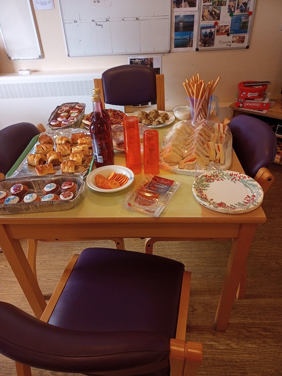 Syrena House tweet media