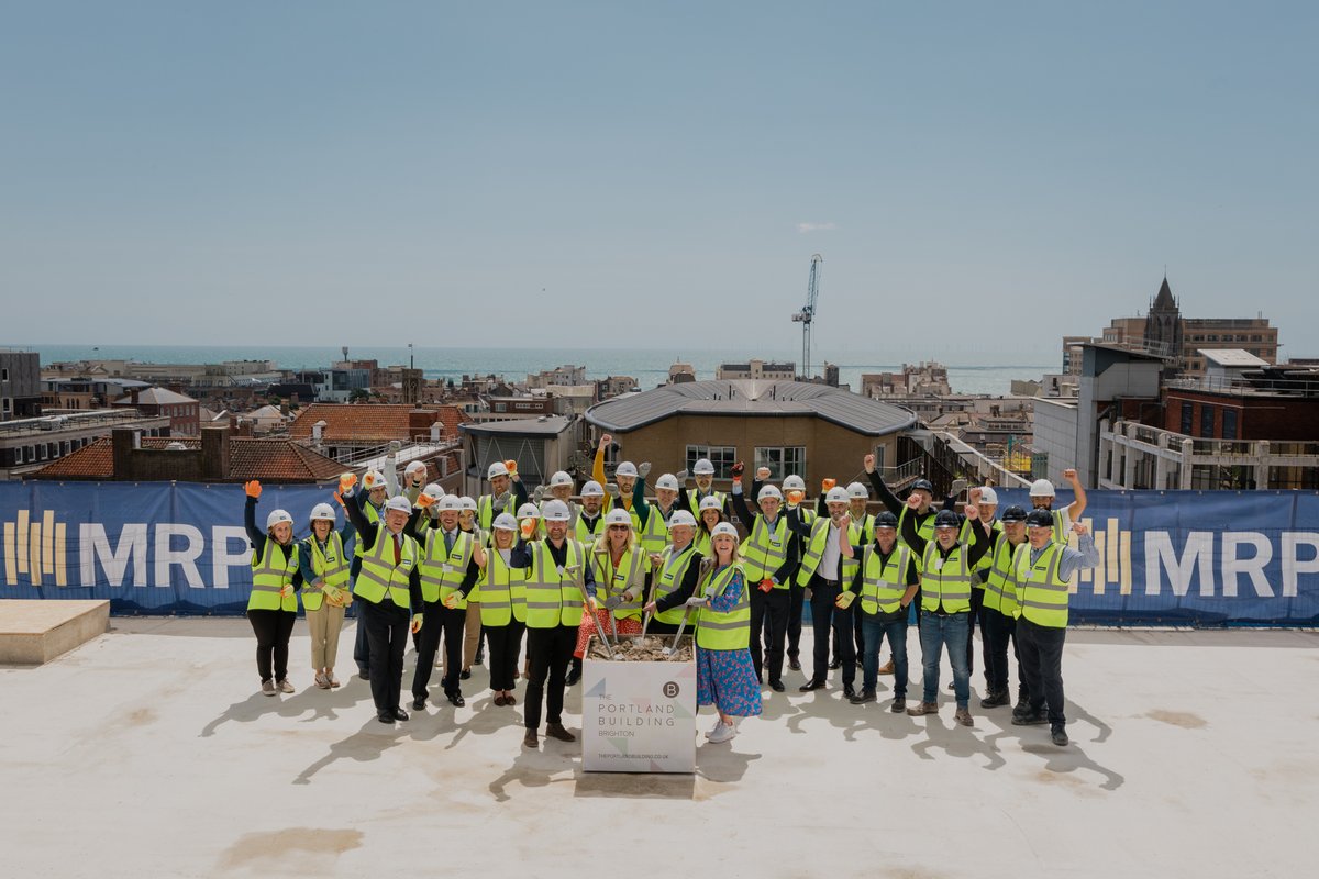 MRPInvDev's tweet photo. We have #toppedout The Portland Building, a 30,000 sq ft all electric, low carbon #office scheme in the heart of #Brighton and were delighted to welcome The Mayor of Brighton & Hove and members from @BrightonHoveCC, to mark the milestone.
Read more👉https://t.co/oeXjXdmHpH https://t.co/1k9UPhm9Lj