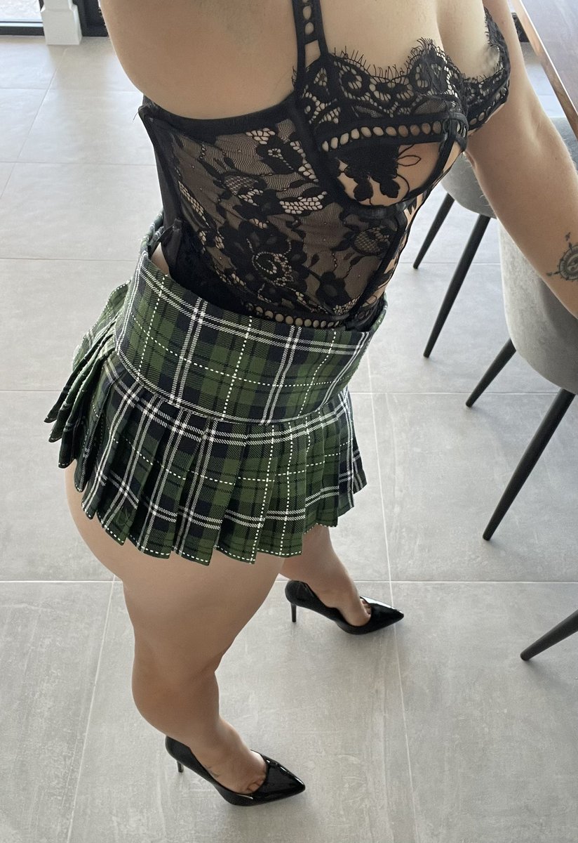SkyeImATease's tweet photo. Want more? https://t.co/0LL55WpjaN https://t.co/gKzFyN7xy5