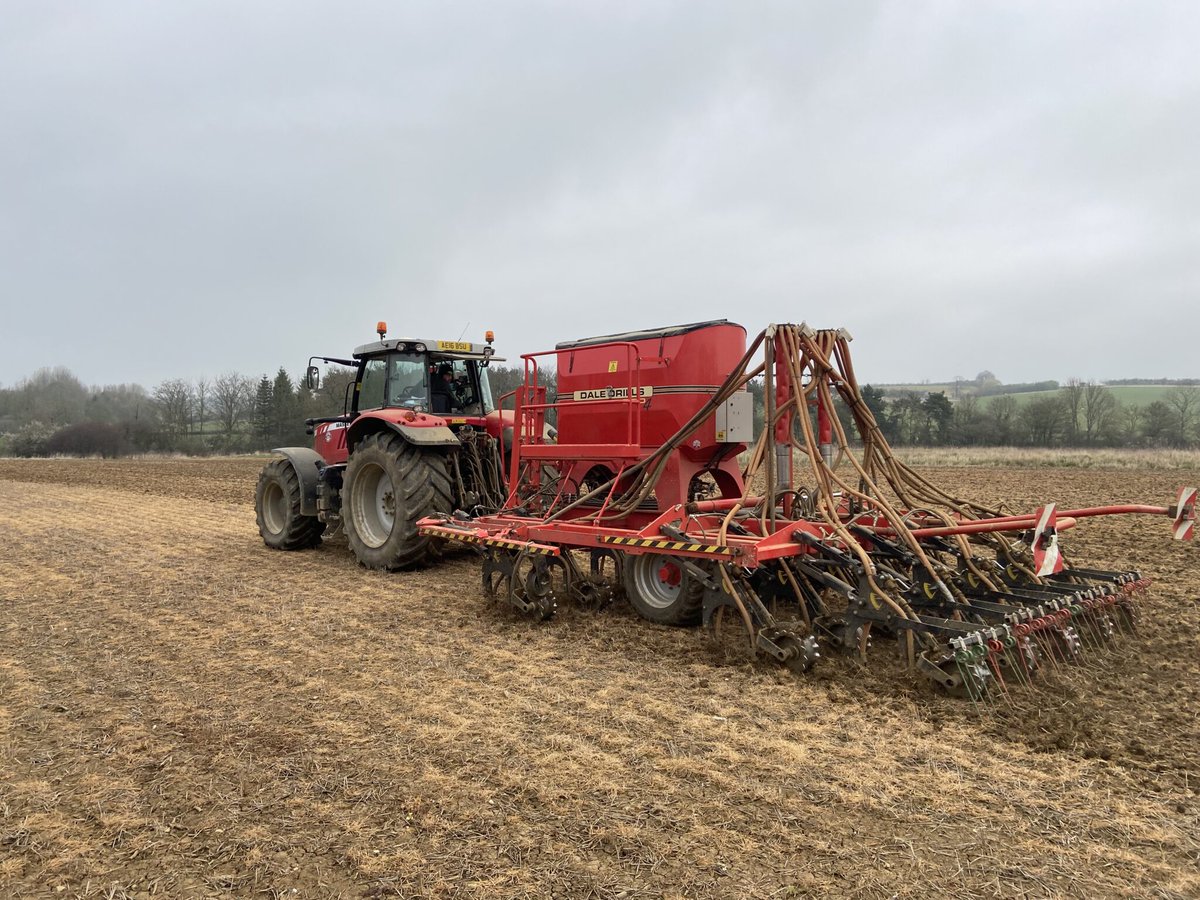 'Recent work at The @AllertonProject with @SyngentaUK has shown that Conservation Agricultural approaches halve the amount of fuel used while increasing the work rate by 50%' Read more here directdriller.com/the-evolution-…… @Groundswellaguk @mydirectdriller