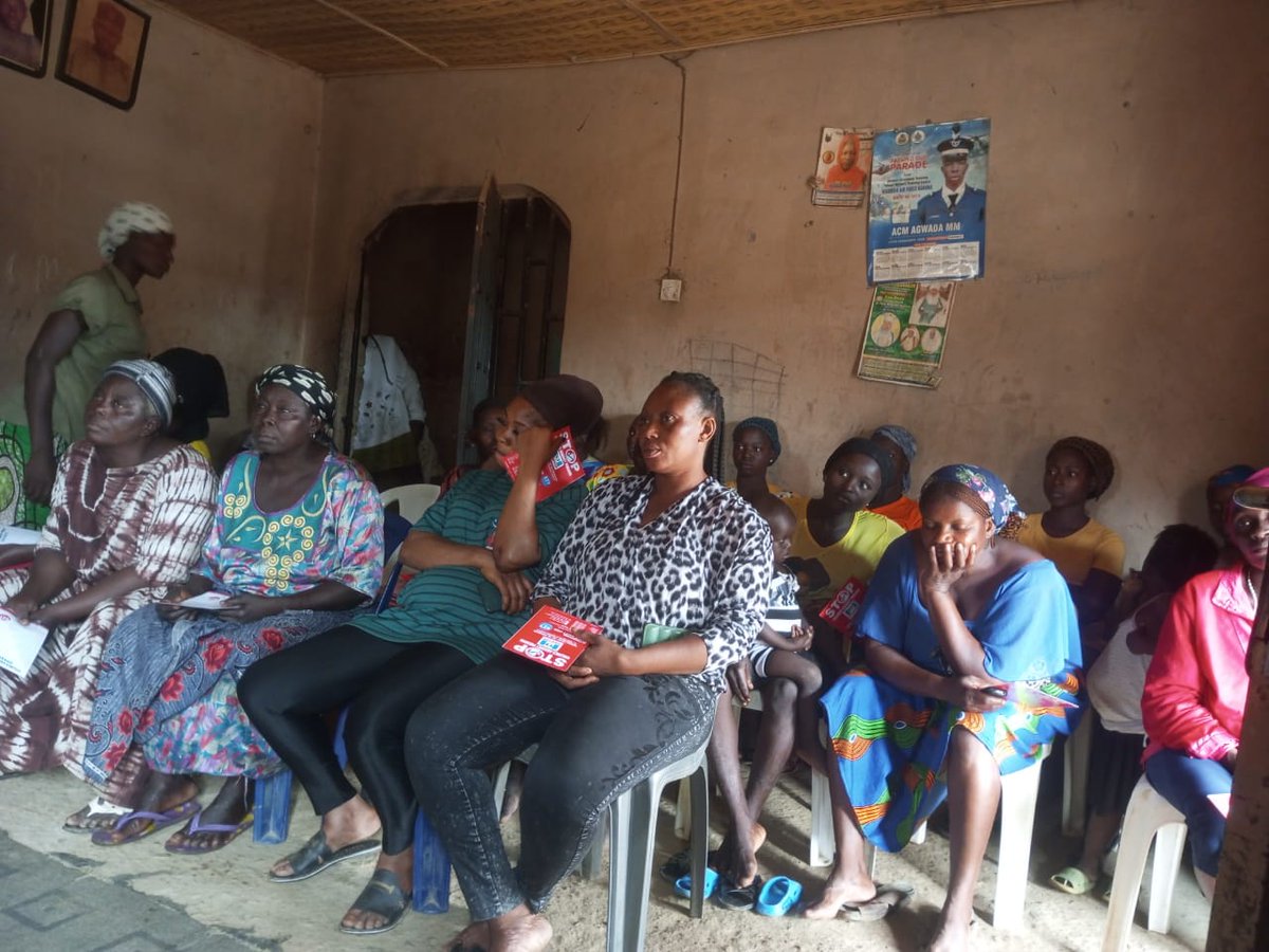 TheYAFafrica's tweet photo. YAF Abuja with @naptipnigeria and @LACVAWNG sensitized the Orozo and Angwa Hakimi communities on July 4th, on GBV, Abandonment of spouse/Children, Political violence, Abuse and the VAPP law with it's punishment for these offences

#SAVE #GBV #SAVEGBV
#SAVEPROJECT
@commonwealthorg https://t.co/s239aeHuSx