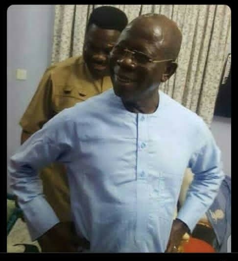 Vamwe vanga vakutonzwa izwi nemari ye E-Creator😂

Richiri kunzwika here??