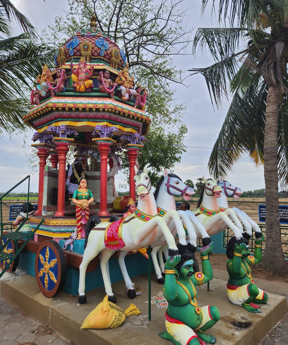 svembu's tweet photo. Unusual pillayar kovil in Velampoondi near Kattumannaarkovil along with the stapathi Paramaguru who designed and built this on his own. https://t.co/xEdcsNcr0s