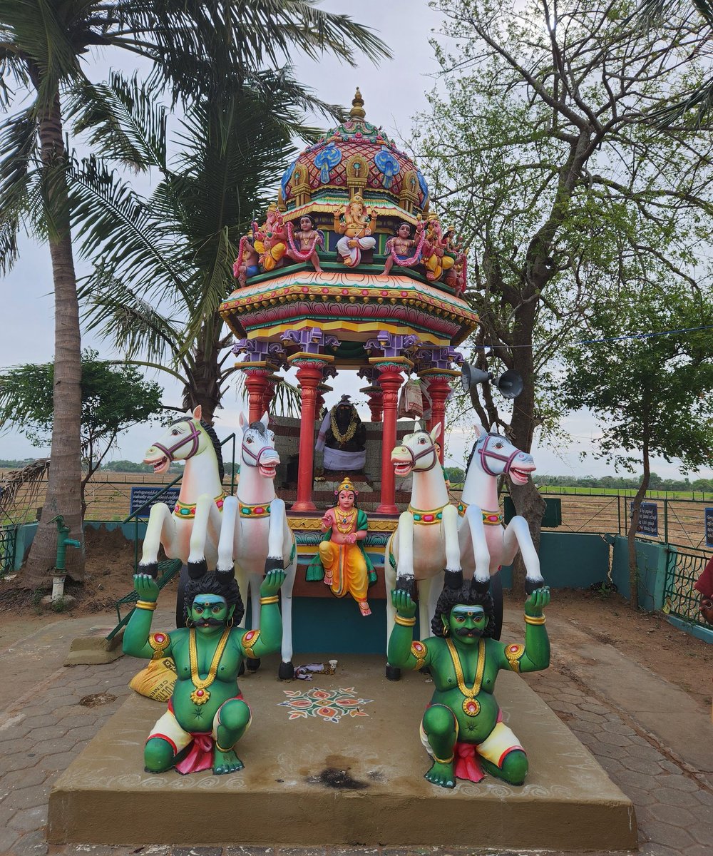 svembu's tweet photo. Unusual pillayar kovil in Velampoondi near Kattumannaarkovil along with the stapathi Paramaguru who designed and built this on his own. https://t.co/xEdcsNcr0s