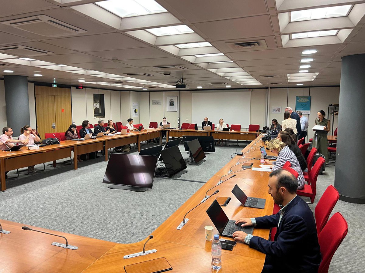 UNIFAB's tweet photo. Ce matin l’#unifab s’est rendue au @Economie_Gouv #Bercy, afin d’échanger et trouver des pistes de réflexions pour mieux endiguer le fléau des #fauxproduits en ligne, dans le cadre du groupe de travail #cyber #contrefacon du @cnac_inpi ! 

#proprieteintellectuelle #pi #internet https://t.co/6XvGxbh6Vn