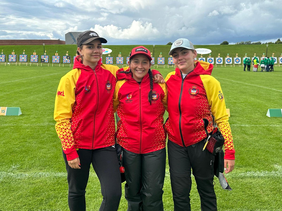 RFETA's tweet photo. #WAYCLimerick23

¡Nuestro equipo de arco compuesto cadete femenino luchará por la medalla de bronce en el Mundial de Limerick!
1/4F 🇪🇦 220:217 🇬🇧
1/2F 🇪🇦 216:227 🇮🇳

Final 🥉🇪🇦 vs 🇲🇽
Jueves 6/07 16:00
📺👇
https://t.co/oOJZtwmJfl
 
MUCHA SUERTE, ALEXA, MIRIAM y CLARA

#TeamRFETA https://t.co/sSNIZvqfFH