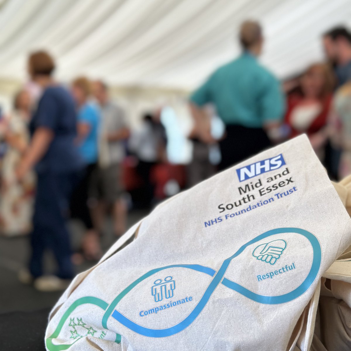 lee van aranton tweet media