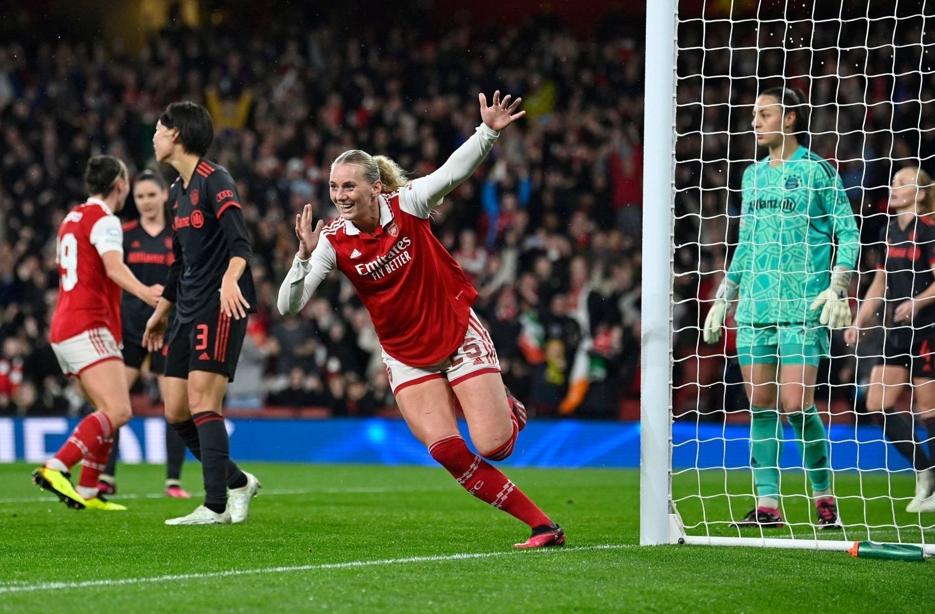 miedemastuff-on-twitter-stina-blackstenius-has-opened-up-about-her